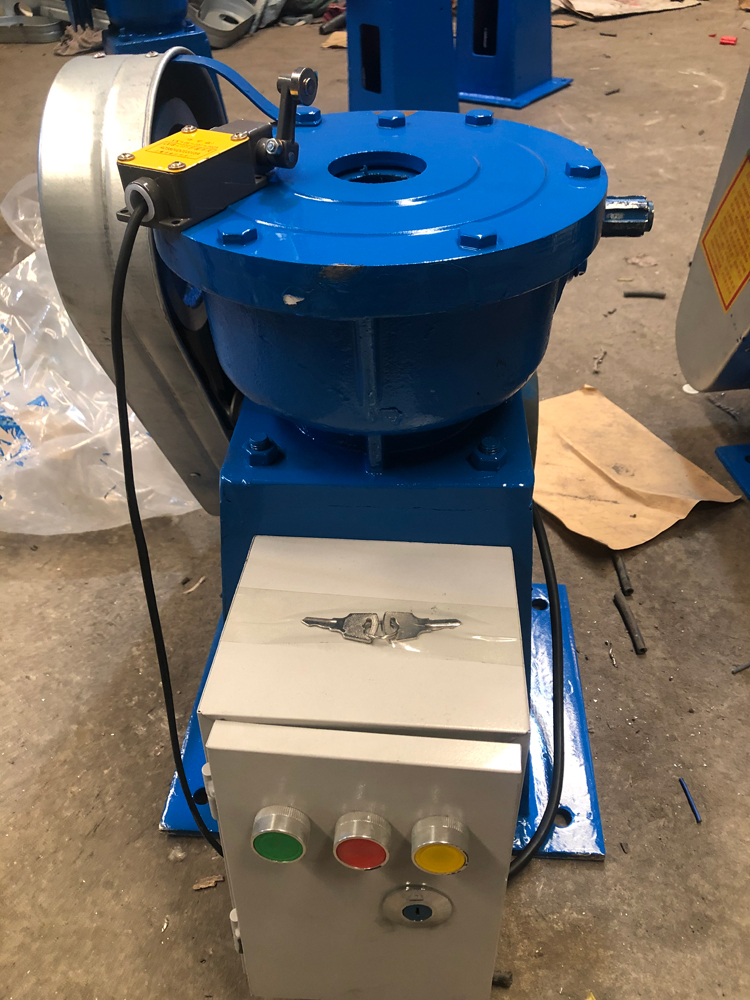 電動啟閉機(jī) 電動啟閉機(jī)